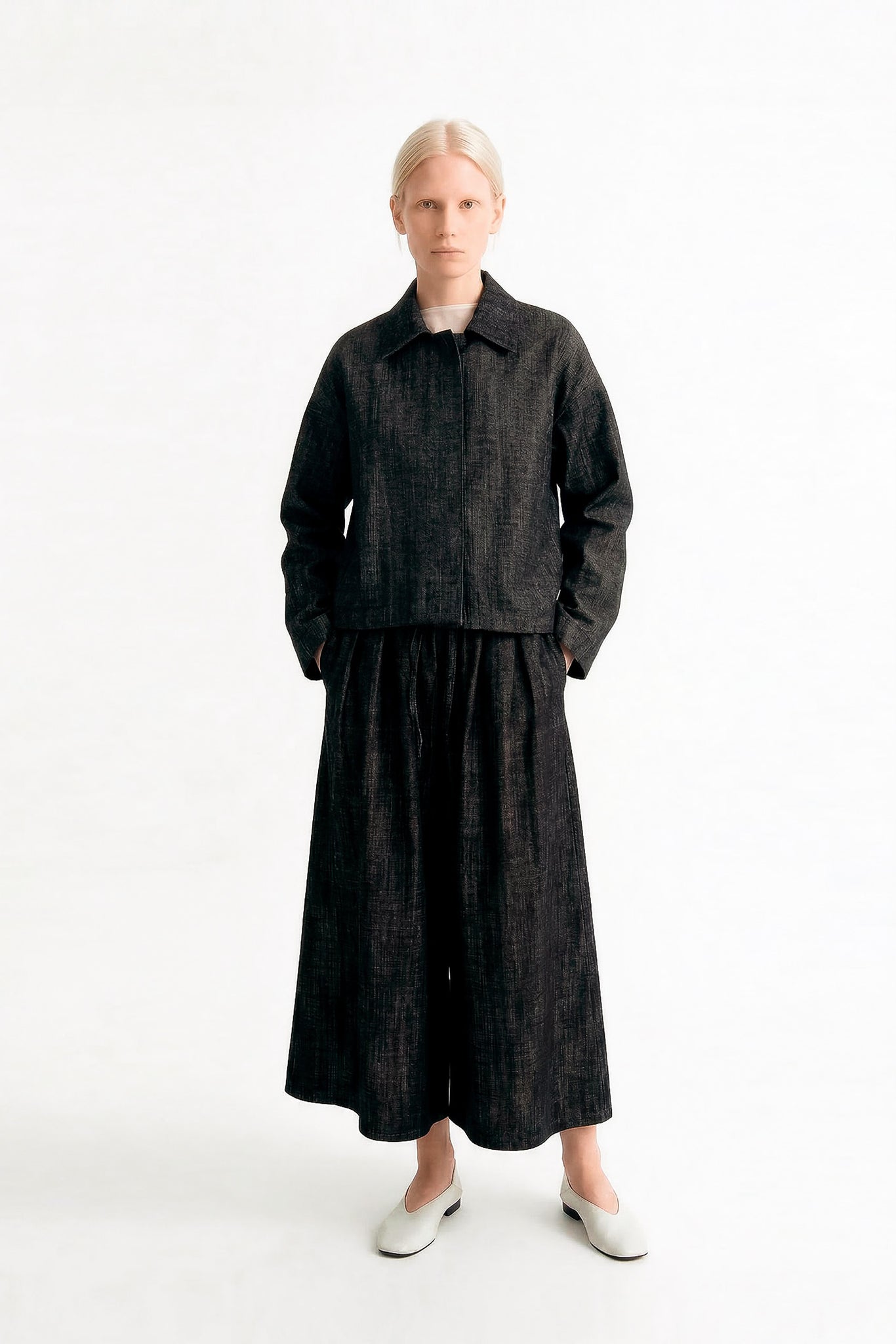 L.15041 - JEAN OVAL JACKET -Black – Angle Store