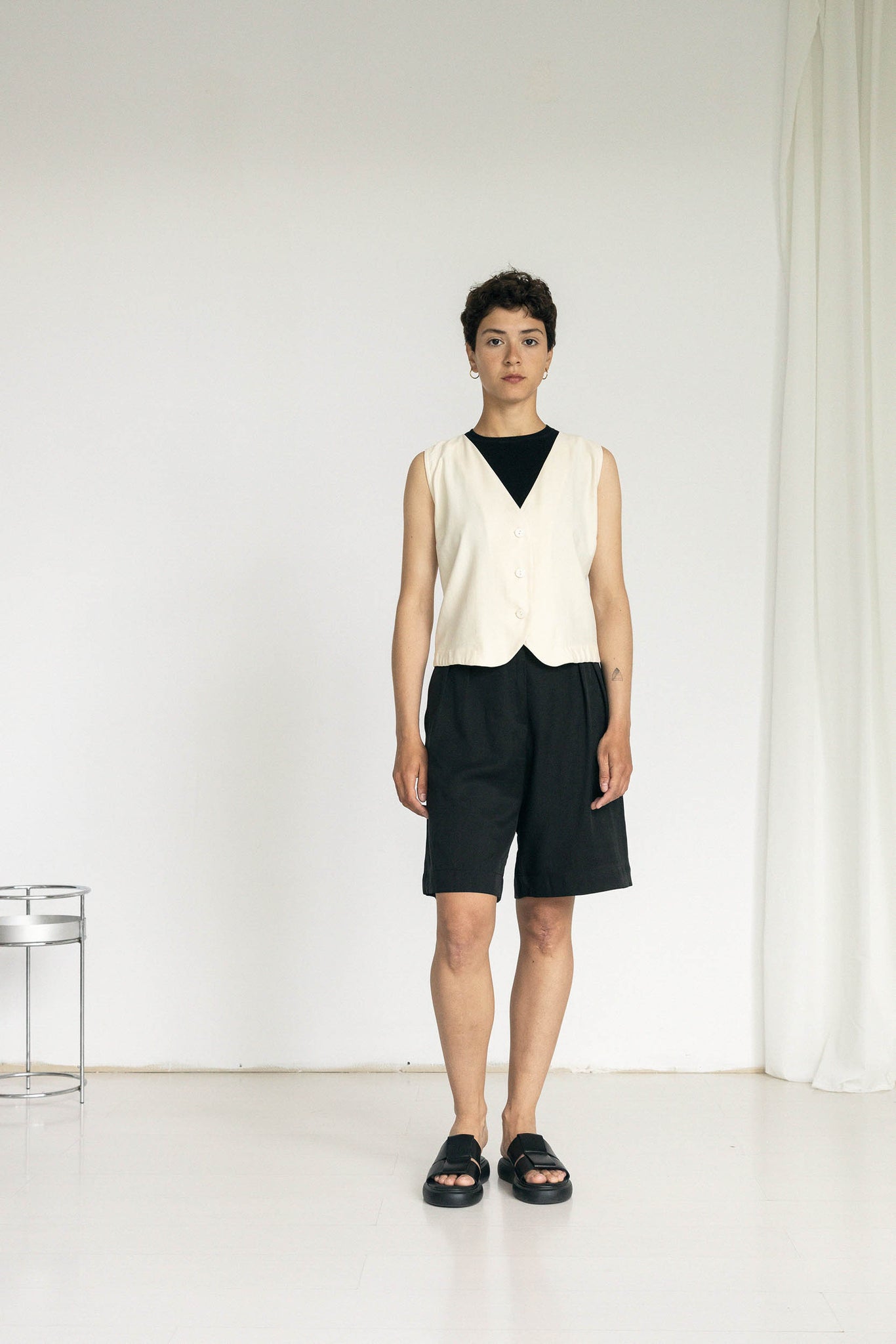L.924 - MATT BERMUDA - Black