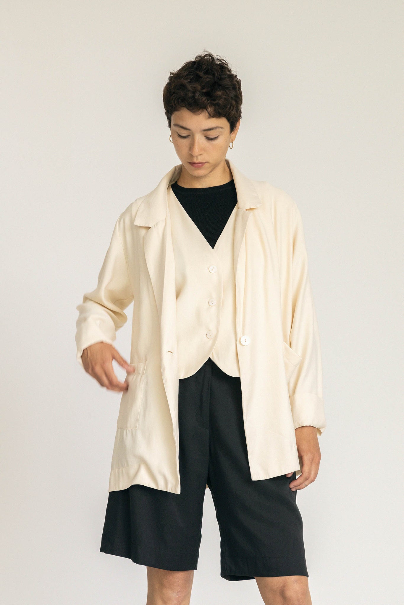 L.924 - MATT BERMUDA - Black