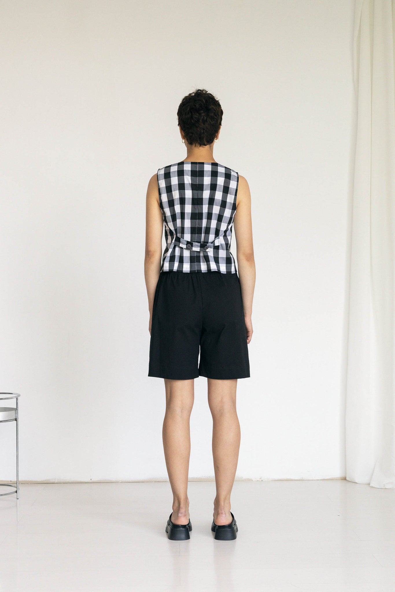 L.934 - LAND SHORTS - Black