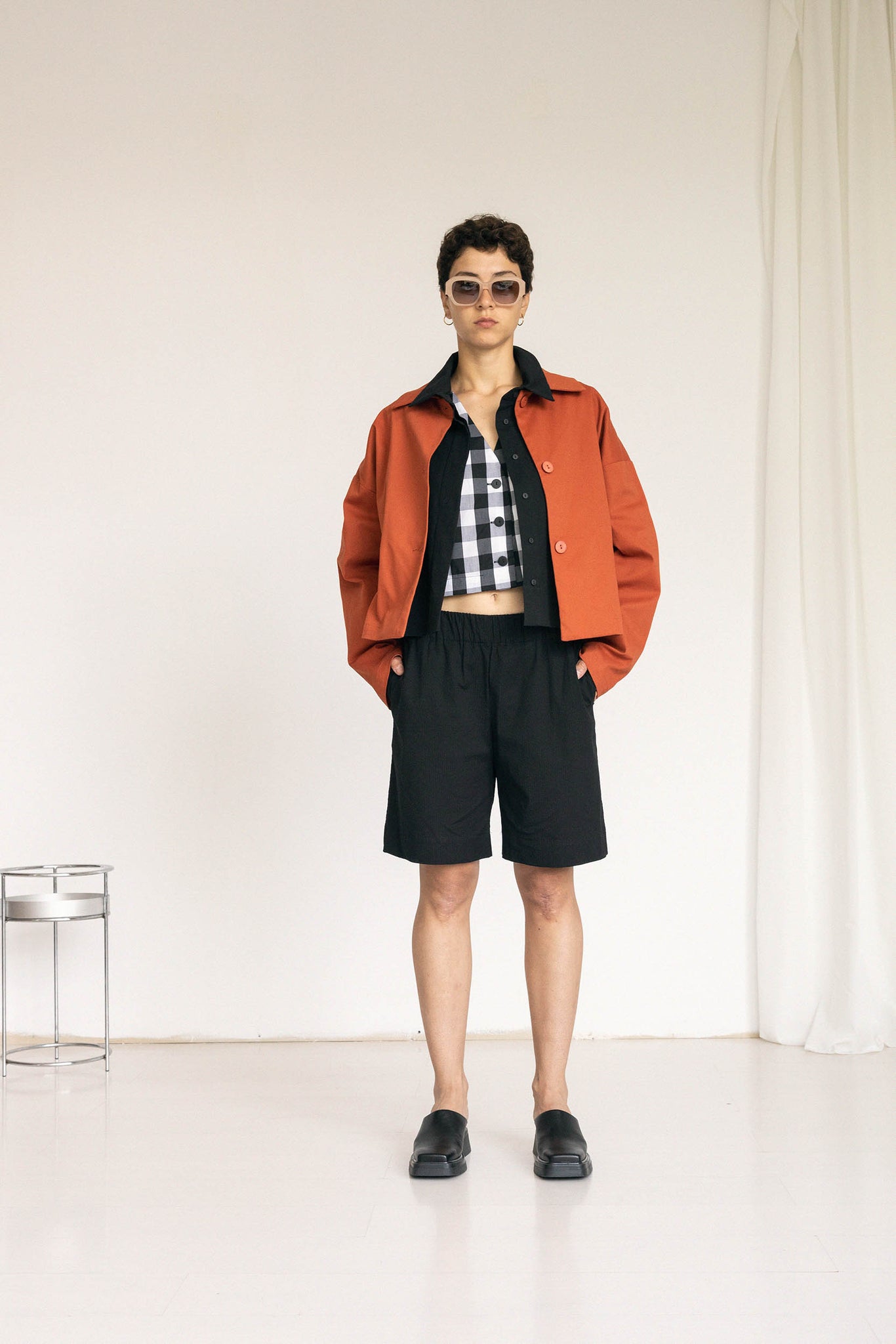 L.934 - LAND SHORTS - Black