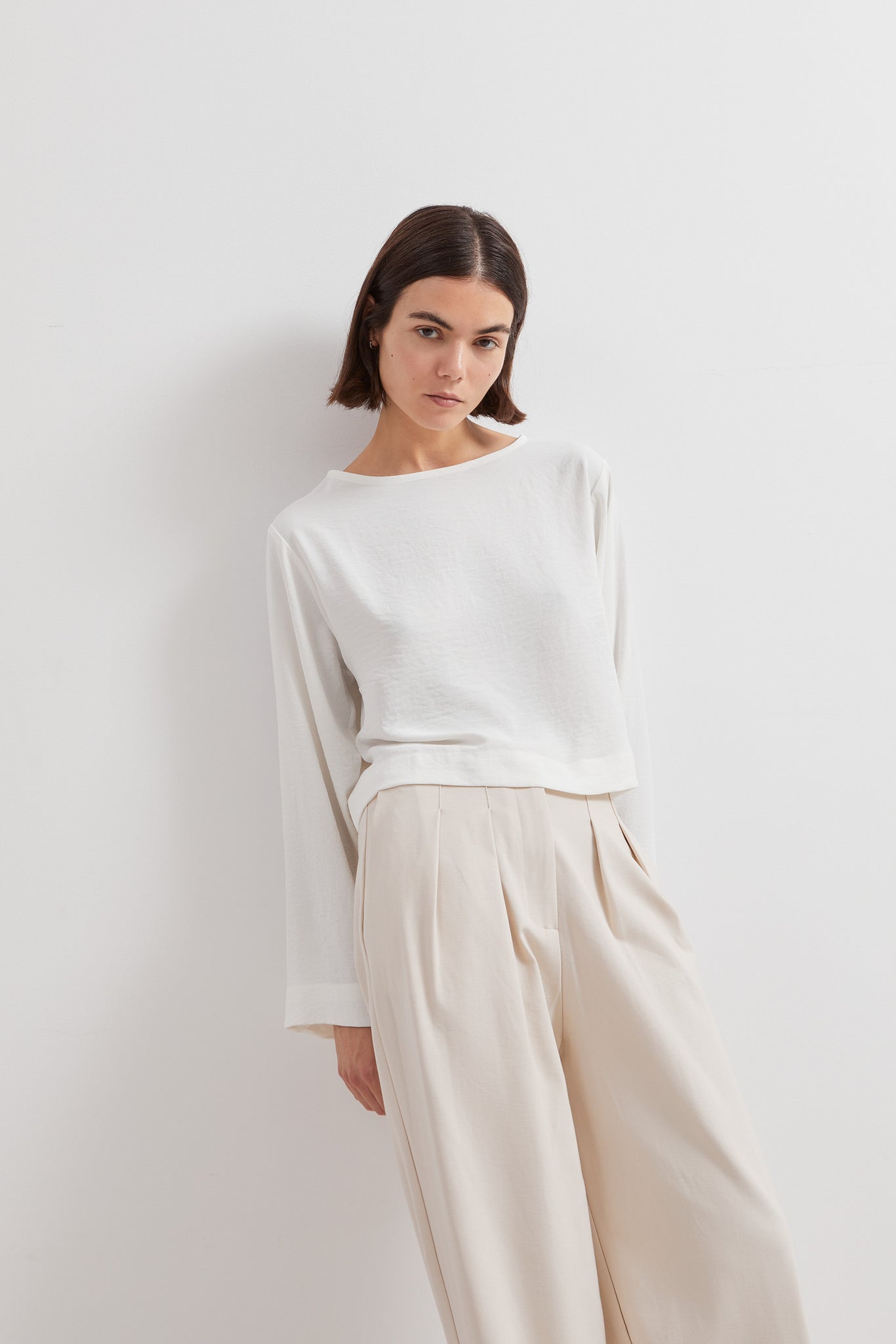 L.1233 - STRETCH PLEAT PANT - Bone