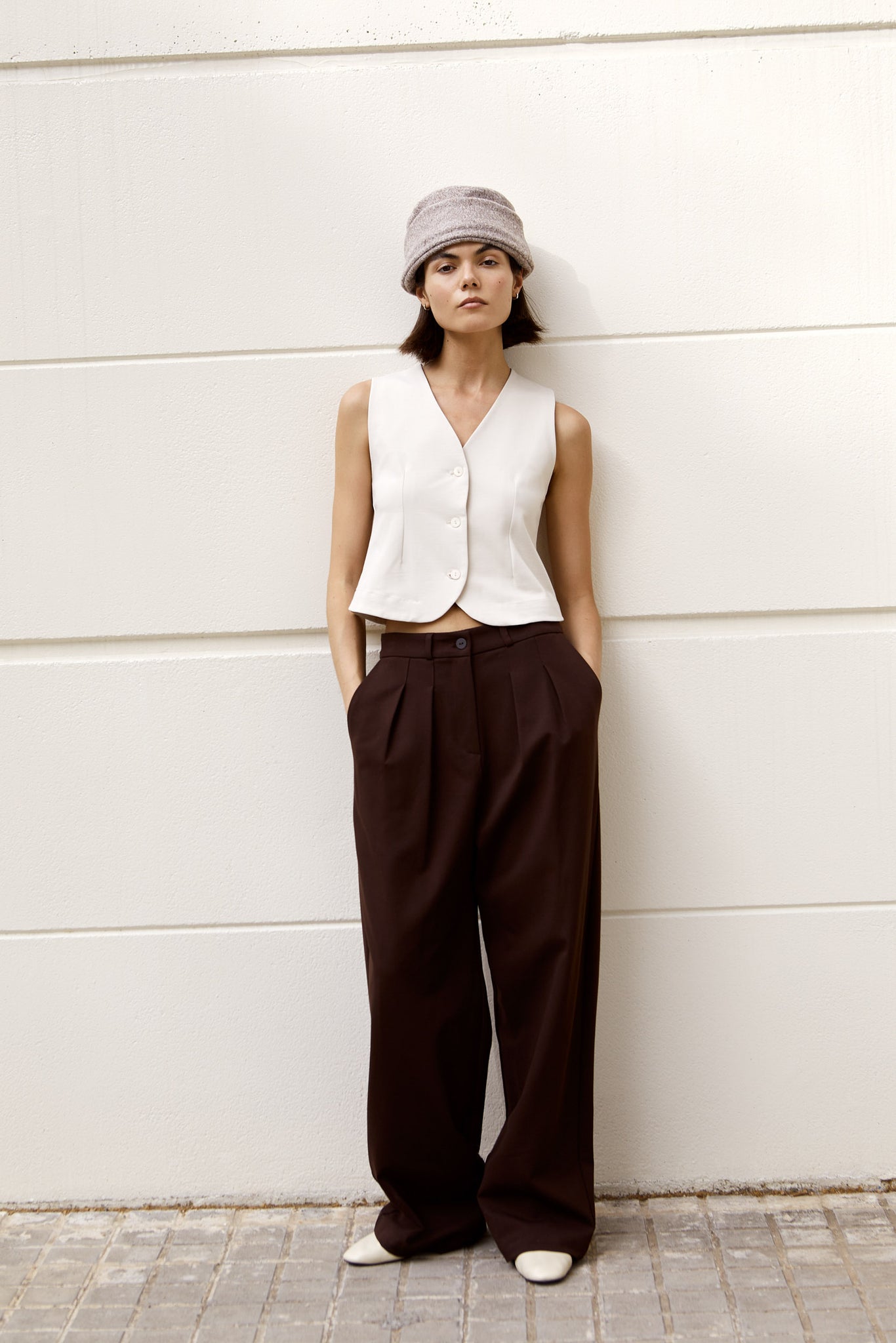 L.1233 - STRETCH PLEAT PANT - Choco