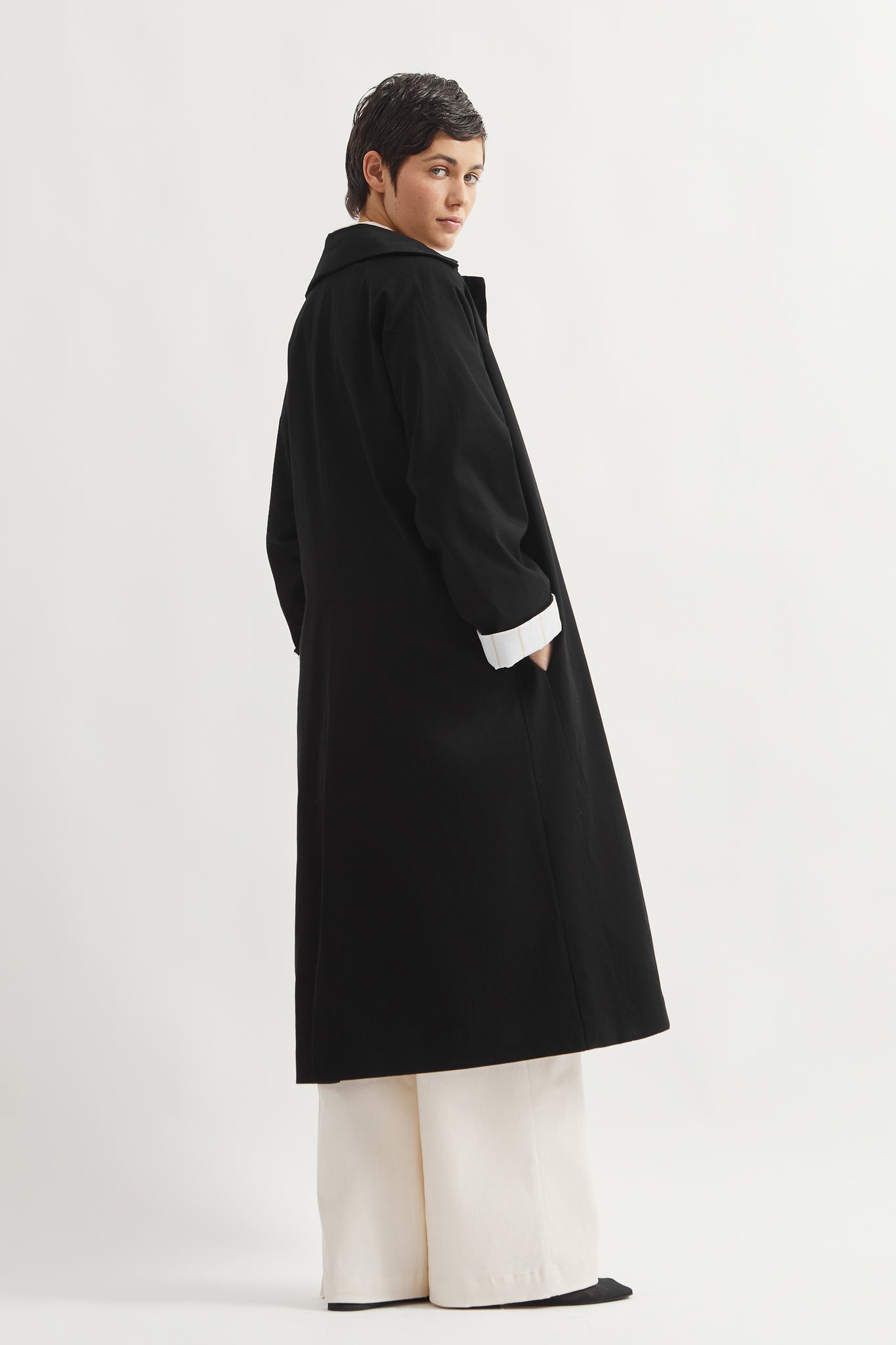 L.13043 - WORK TRENCH - Black