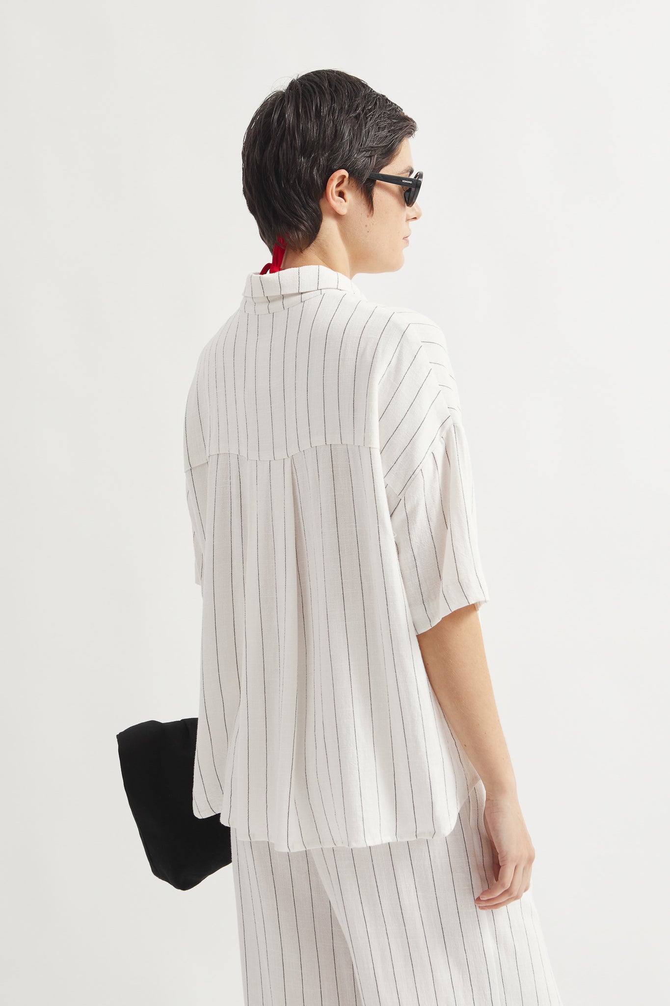 L.13094 - EFFORT SHIRT - Black & White Stripes