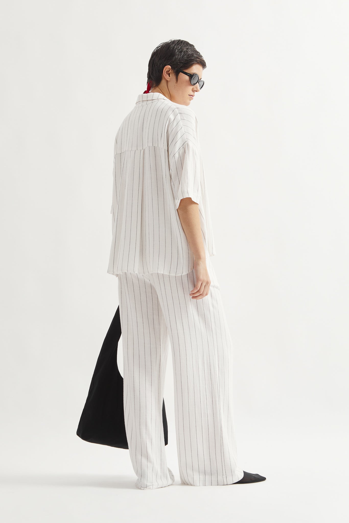 L.13094 - EFFORT SHIRT - Black & White Stripes