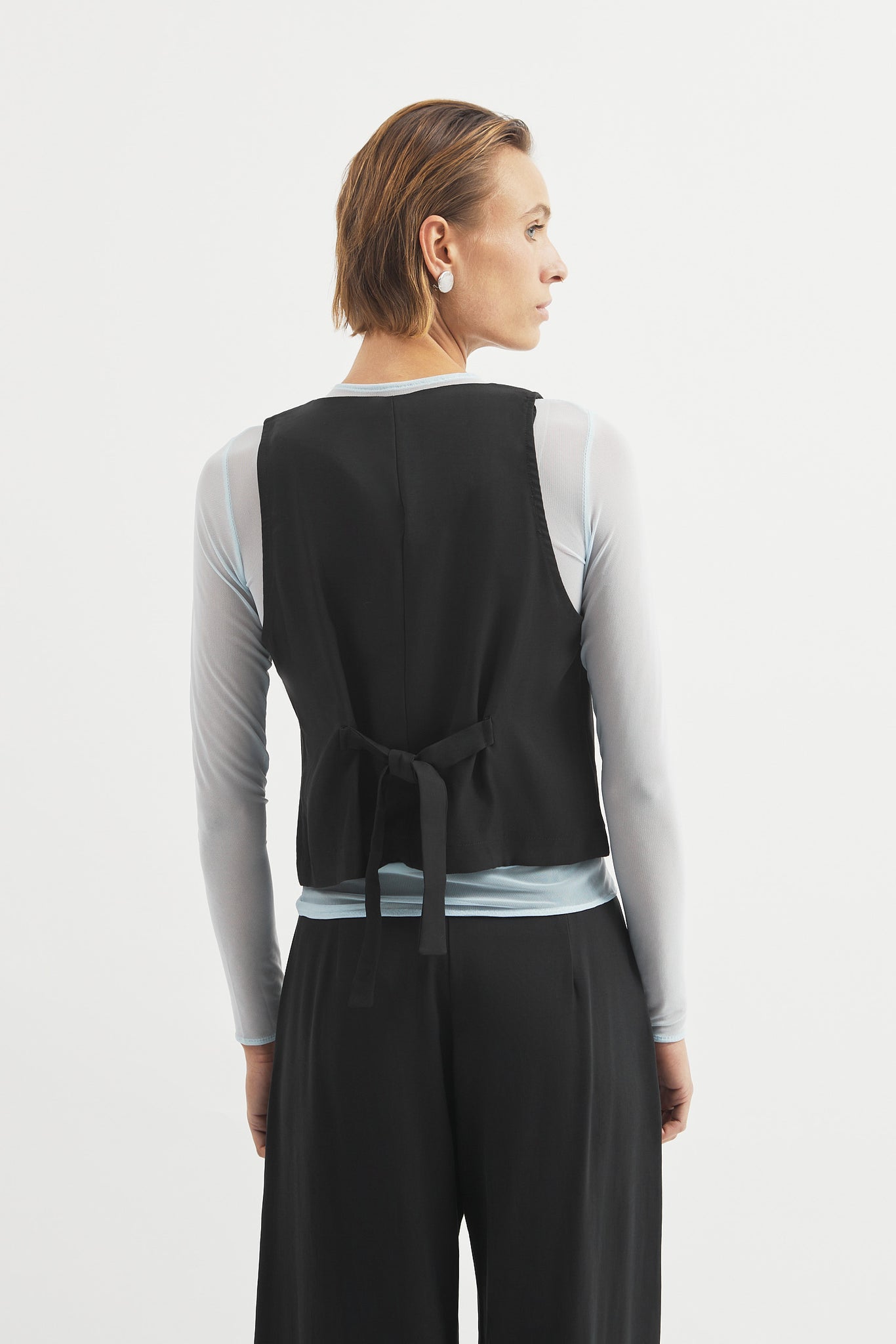 L.14021 - MATT VEST - Black