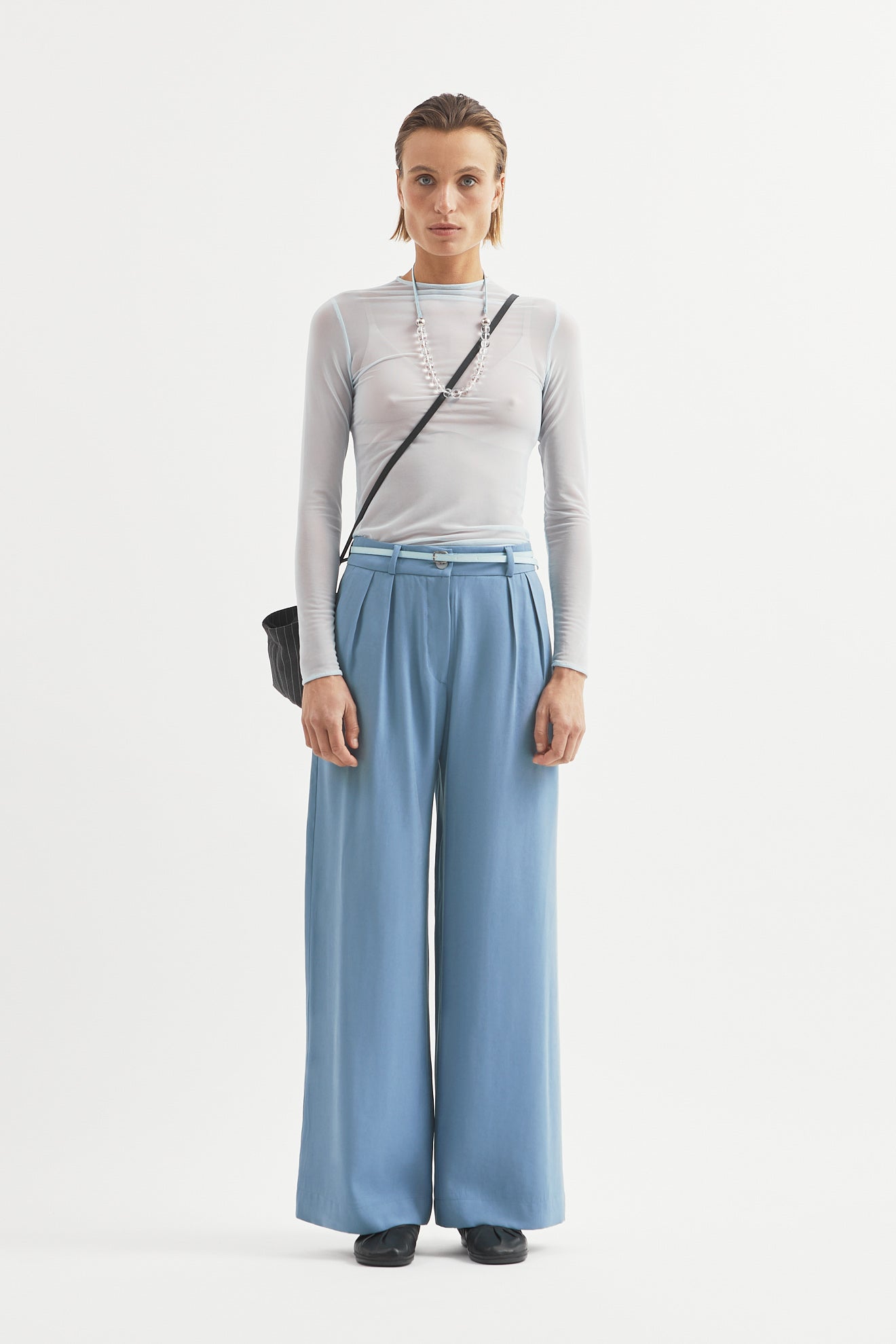 L.14022 - MATT PLEAT PANT - Blue