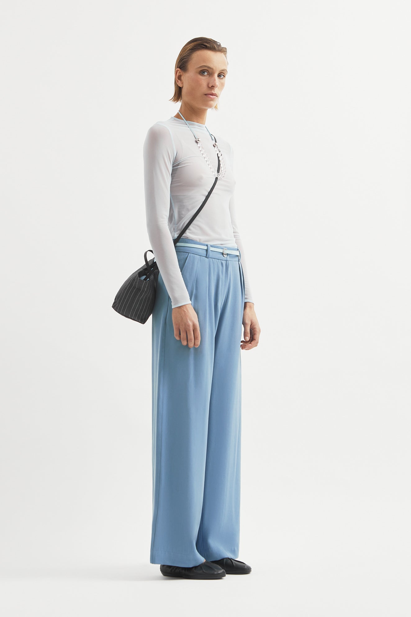 L.14022 - MATT PLEAT PANT - Blue