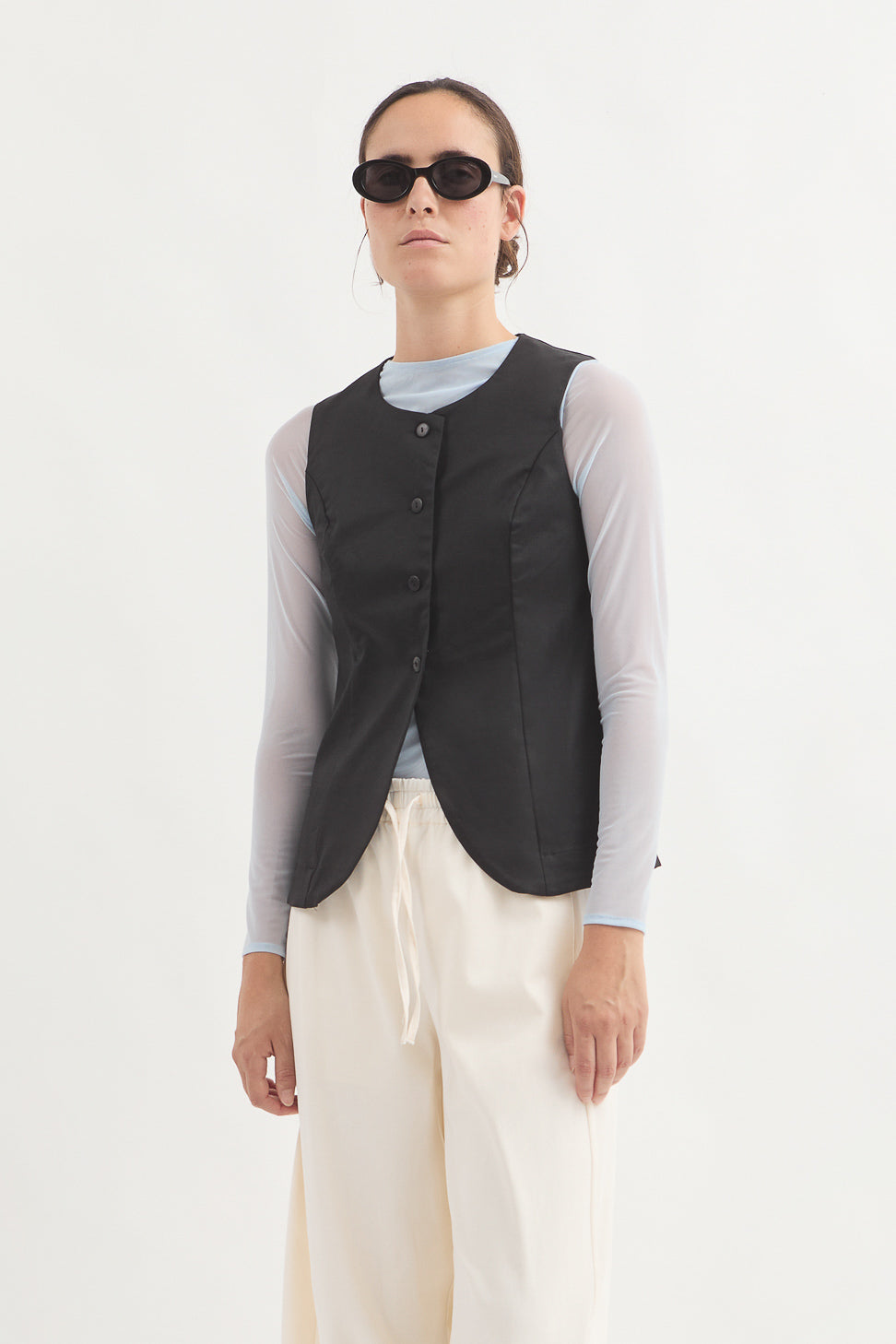 L.14045 - MAD VEST - Black