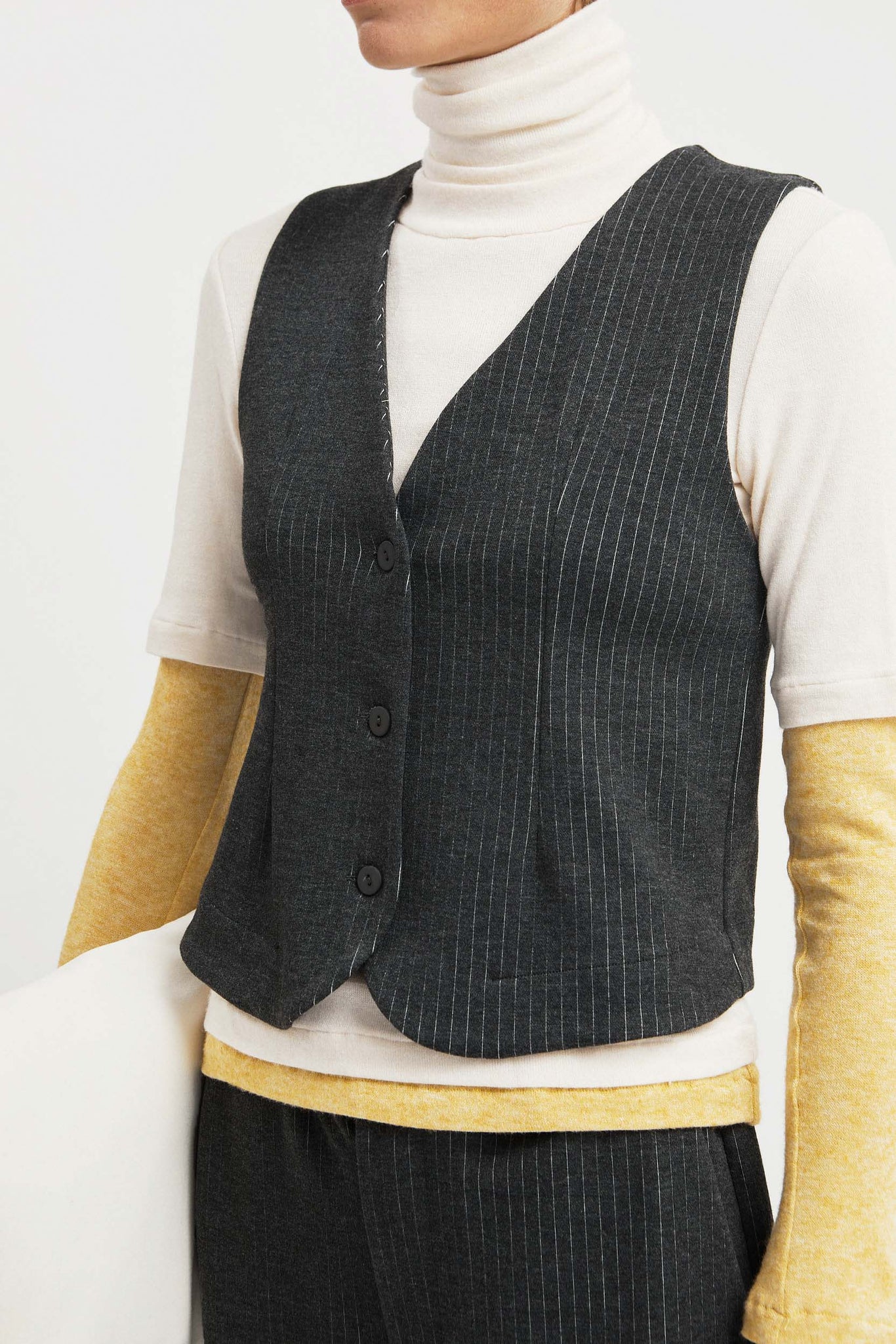 L.14072 - TOMMY VEST - Black Stripe